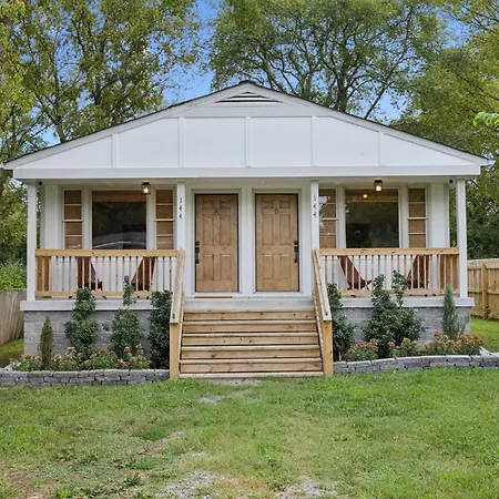 Vibey Unit In Duplex Nashville