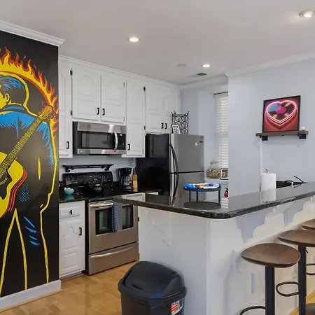 Historic Honky Tonk Hideaway Apartment