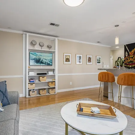 Of Downtown Nashville! Apartment *