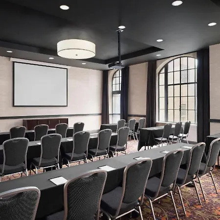 The Countrypolitan - Indigo 3* Nashville