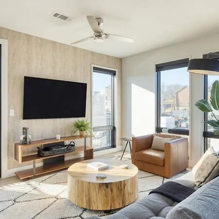 New Modern 2bdr In Walkable Midtown W Gym Pool Honkey-tonk By Avantstay