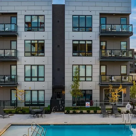 New Modern 2bdr In Walkable Midtown W Gym Pool Honkey-tonk By Avantstay