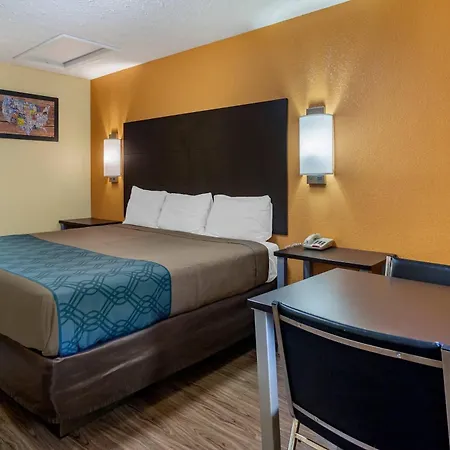 Econo North 3* Nashville