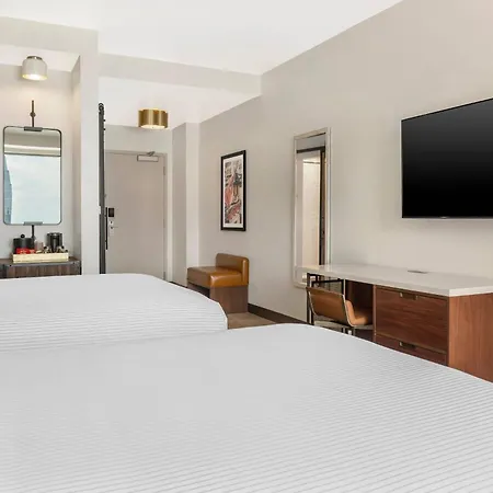 Hotel Cambria Downtown 4*