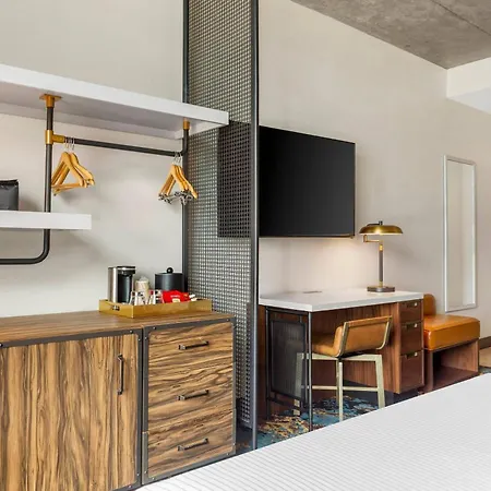 Hotel Cambria Downtown 4*