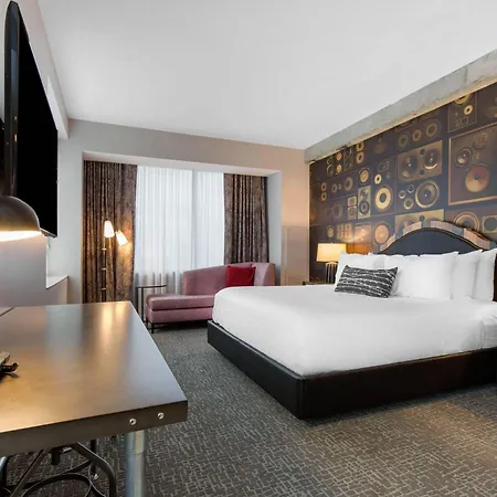 Hotel Cambria Downtown 4*