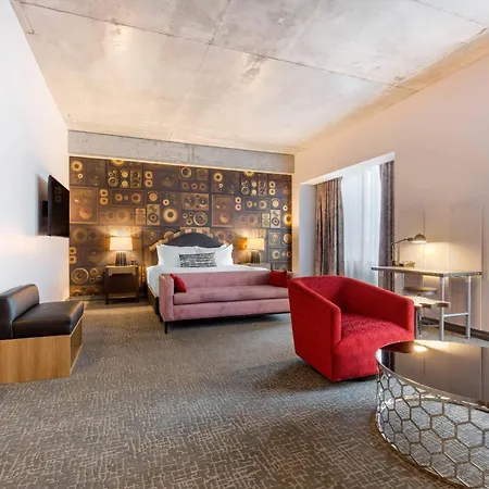 Cambria Downtown Hotel