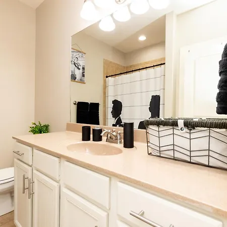 Apartment The Johnny Cash - Music Row District - Free Garage Parking - King Bed Nashville