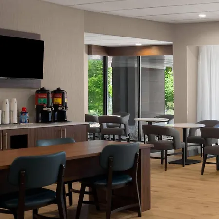 Hotel La Quinta By Wyndham Airport/opryland Nashville