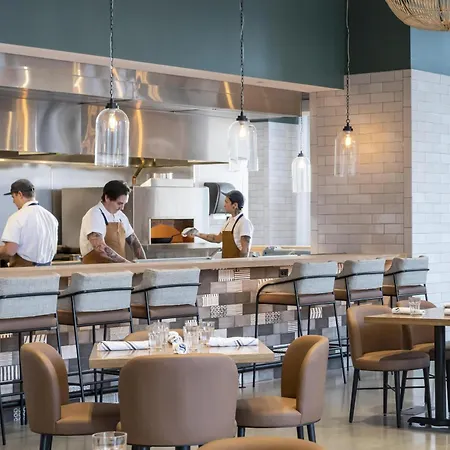 Hotel Hyatt Centric Downtown 4*