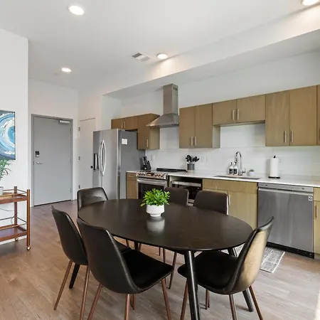 Holiday home Gulch With Pool Gym Private Patio & Garage *