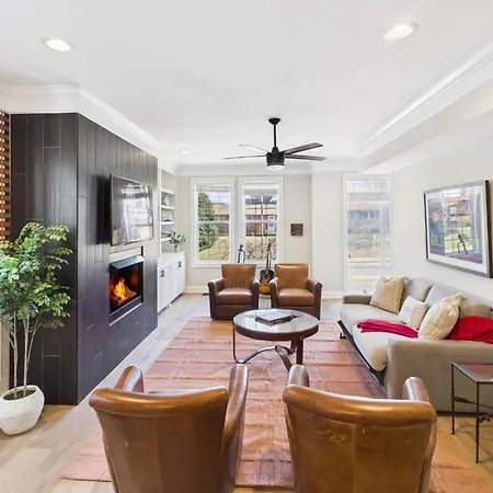 Gulch Melody - Private Rooftop - Heart Of Gulch Holiday home