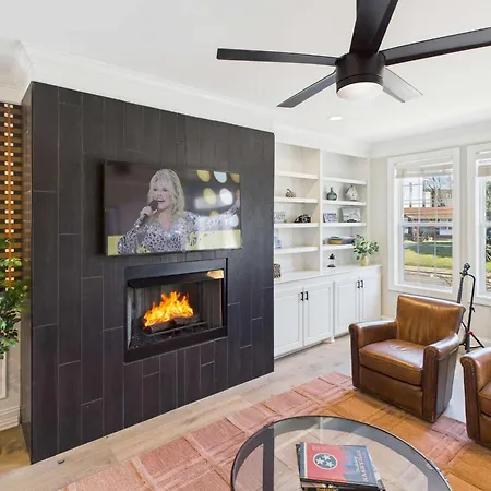 Gulch Melody - Private Rooftop - Heart Of Gulch Holiday home
