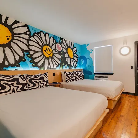 The Iris Hotel 2*