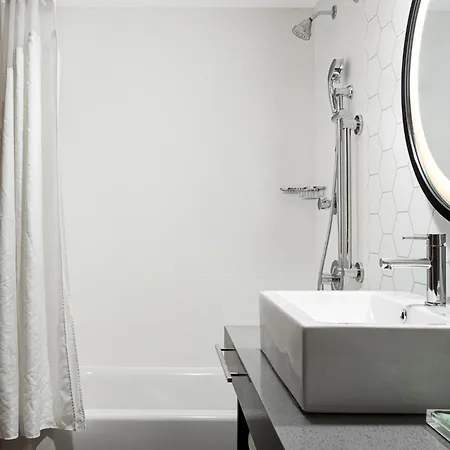 & Downtown - Broadway By Ihg Hotel 3*
