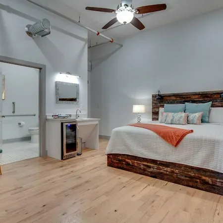 The Majestic Lofts Apartment *