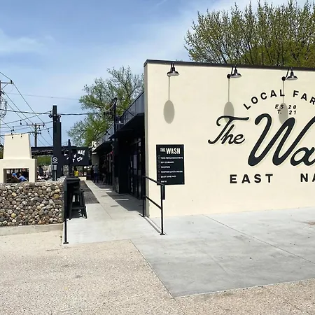Holiday home Spacious Dog Friendly 3 Bedroom Townhome, Grill, Patio 3 Blocks To Grocer, 5 Mins To 5 Points, 15 Mins To Broadway, 24 Hour Hospitality Team, Perfect For Families *