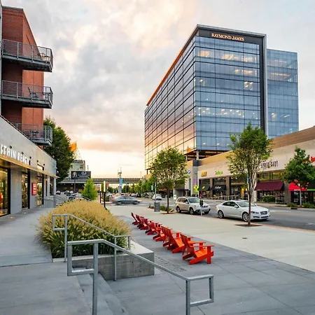 Getaway - Rooftop, Garage, Near Broadway! Holiday home Nashville