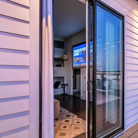 New Nash Eras - 15 Beds - Hot Tub On Rooftop Deck