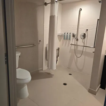 By Marriott Metro Center Hotel 3*