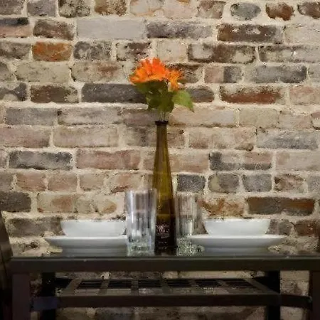 Hostel Downtown - Adults Only