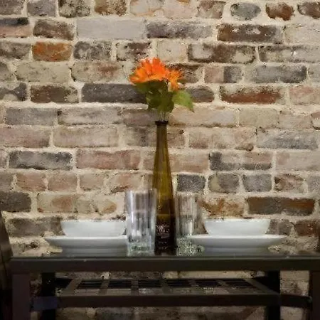 Hostel Downtown - Adults Only