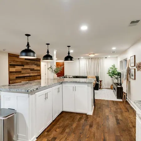East One Level With Big Yard