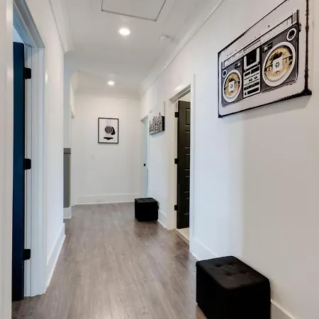 Holiday home The Mural House, 11 Bed Group Hq ,near The Gulch