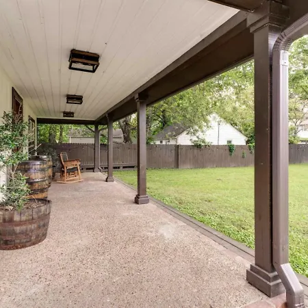 Holiday home East One Level With Big Yard Nashville