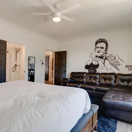 The Mural House, 11 Bed Group Hq ,near The Gulch *