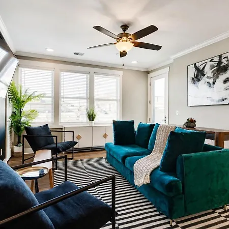 Nations Sky Retreat 2br Private Rooftop Views * Nashville