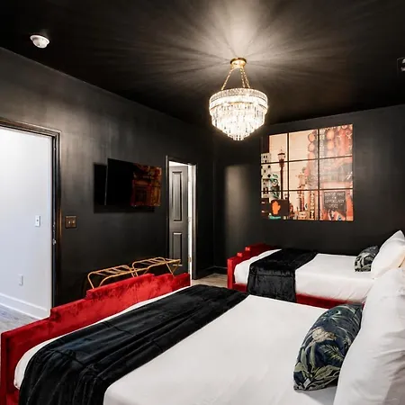 Funtastic 4 Bdr In The Nations Holiday home Nashville