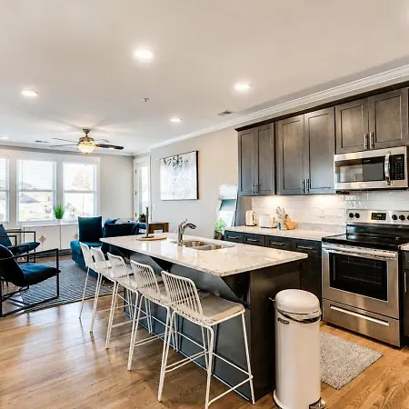 Nations Sky Retreat 2br Private Rooftop Views Apartment Nashville
