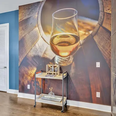 The Barrelhouse Loft In West End Near Vandy And Centennial Holiday home