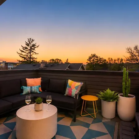Giddy Up Rooftop Hot Tub, 4 King Suites, Near Dt Holiday home Nashville
