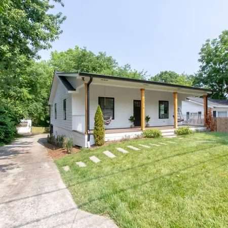 Nashoasis 10 Min To Dt, Gameroom, Huge Yard * Nashville