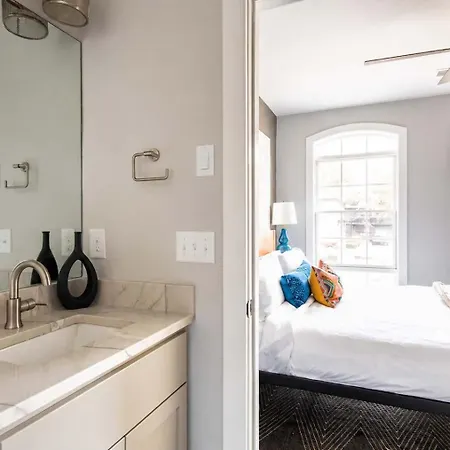 2 West End Homes With Stunning Rooftop Views *