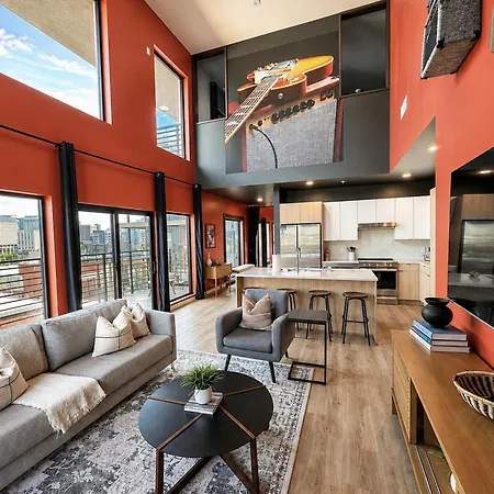 Holiday home Rhythm & Rooftop Penthouse | Skyline Views | Pool Nashville
