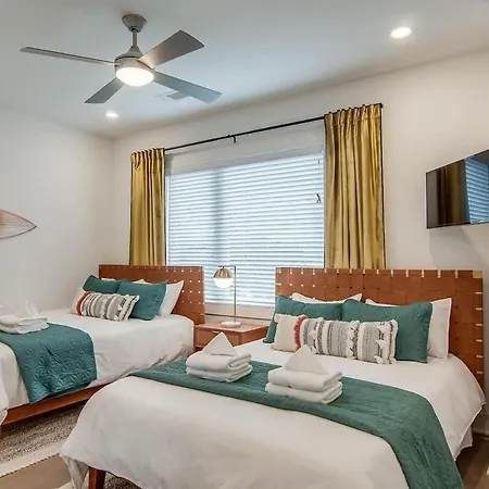 Aloha By Local Holiday home