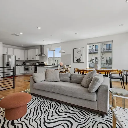 Townhouse With Rooftop & Modern Comfort * Nashville