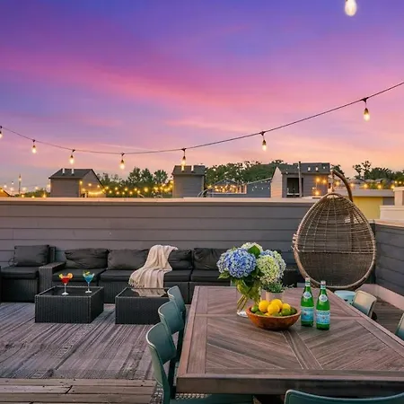Holiday home Rooftop Deck 2 Car Garage Near Downtown Nashville