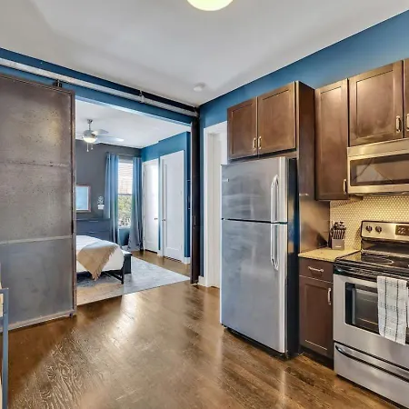 The Barrelhouse Loft In West End Near Vandy And Centennial Holiday home *