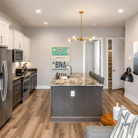 2 Premier Homes Sleeps 24 Rooftops Nashville