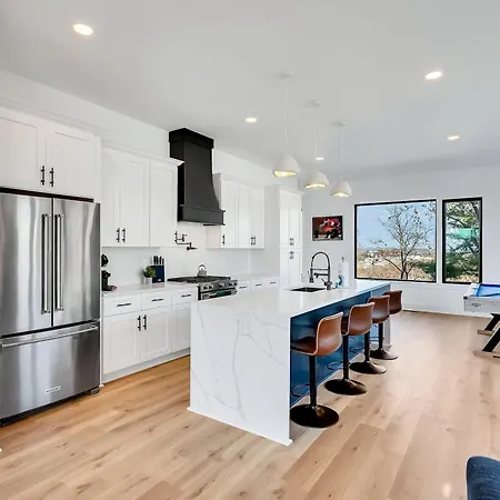 Twin Homes Rooftop Deck Hot Tub Outdoor Kitchen