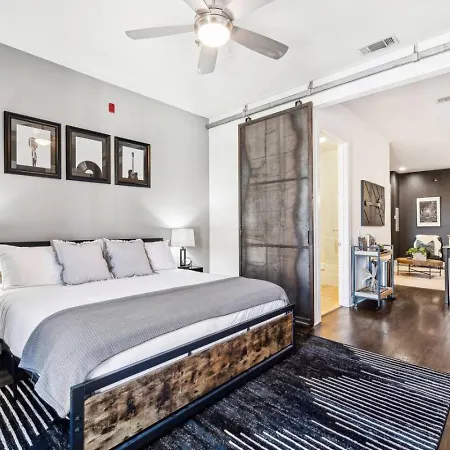 Legends Loft Modern Near Vandy On West End Holiday home Nashville