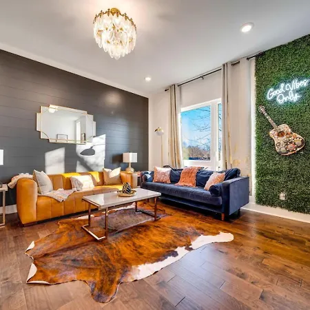 Holiday home 615 Vibe East Getaway 3 Miles To Downtown