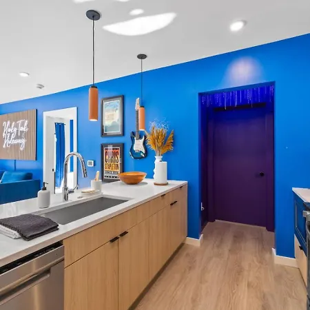 Holiday home Honky Tonk Hideaway Walk To Broadway W Gym, Pool, Parking Nashville