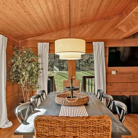Holiday home Creeks Luxury Retreat 15 Min To Downtown Nashville