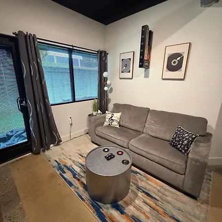 Grand Ole Getaway Apartment Nashville