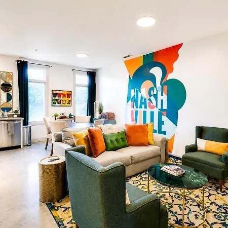 New Design-2 Miles To Broadway Apartment *